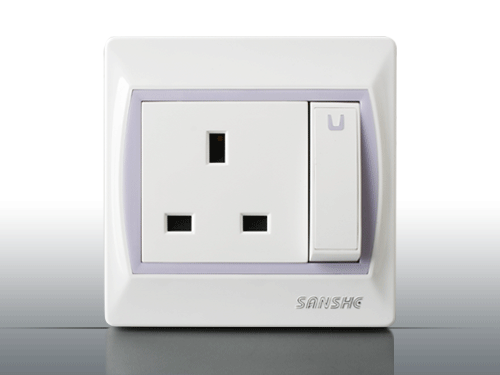 13A 250V~switch three-pole square pin socket
